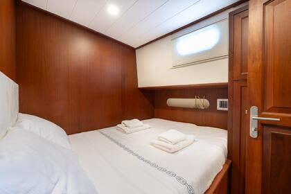 Fethiye Luxury Boat : Unwind in Paradise, Lunch Included