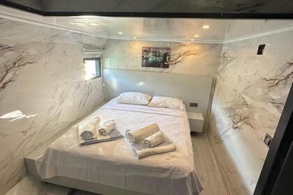 Custom Built trawler with a capacity of 8 people