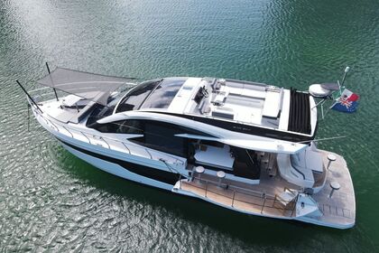 Charter Motorboat Galeon 550 Fly Cancún