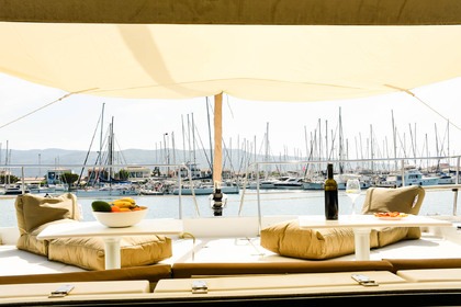 Hire Catamaran  Bali 4.3 Lefkada