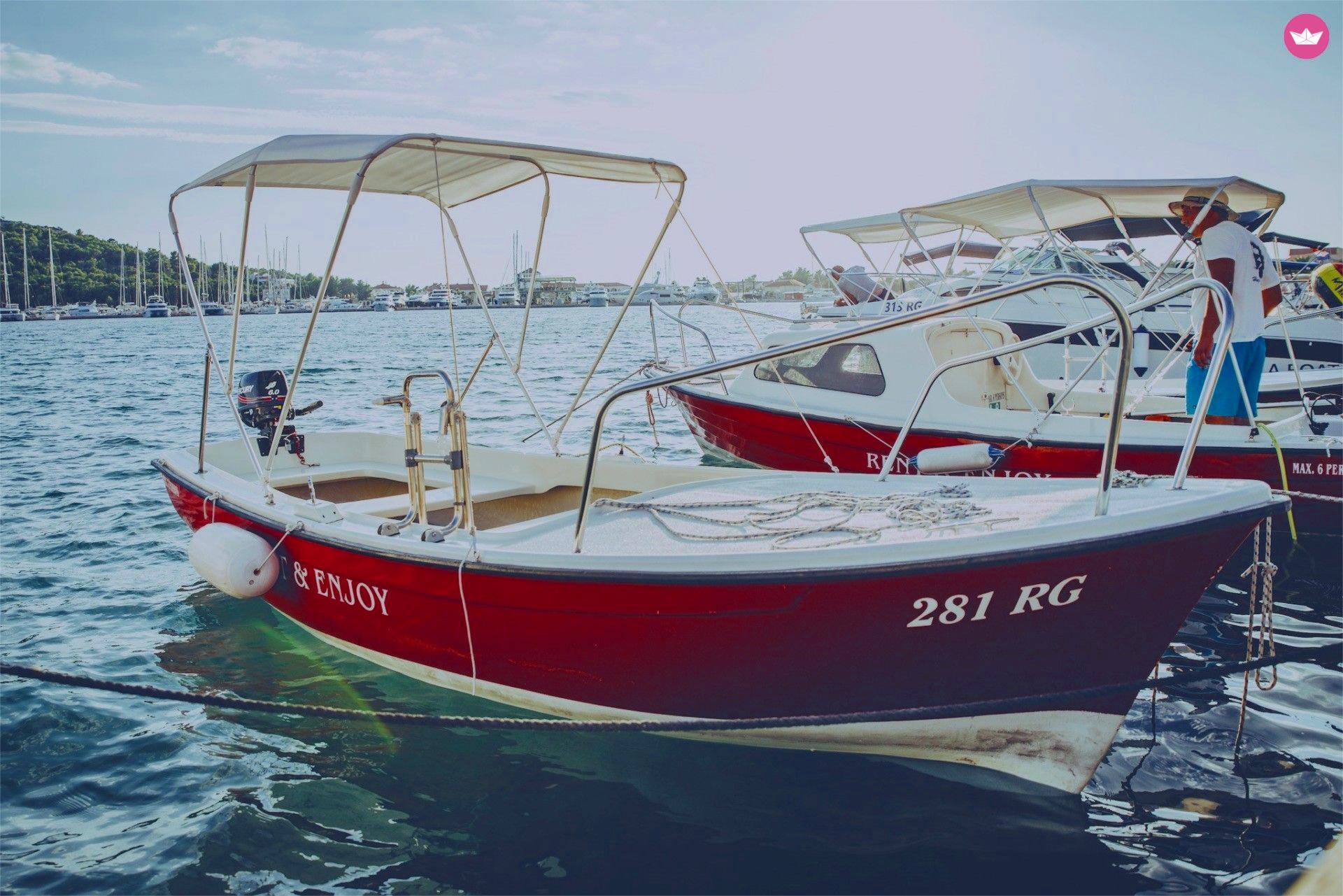 Bateau sans permis Custom Built Traditional Croatian Pasara 6cv