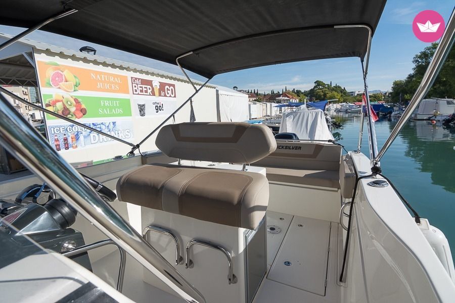 Motorboat Quicksilver Activ 805 Open for hire