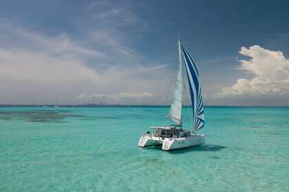 Hyra båt Katamaran Lagoon 420 Cancún