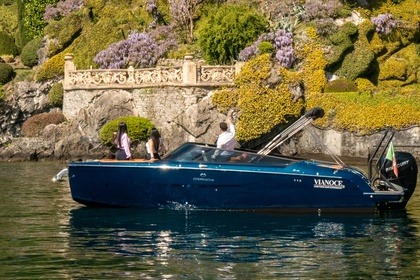 Noleggio Barca a motore Cranchi E26 Como