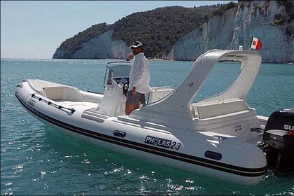 Hire RIB Marlin 760 Manoel Island