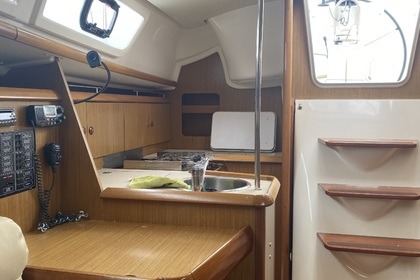 Sun Odyssey 32i in Combarro o Sanxenxo
