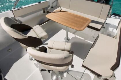 Beneteau Flyer Sundeck 7.7 avec Skipper Expérimenté