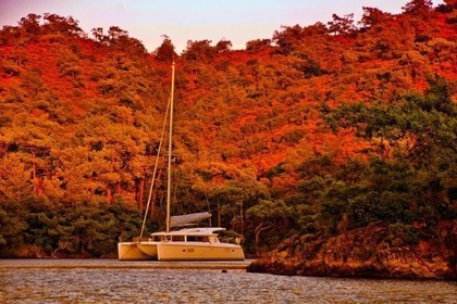 Catamaran Lagoon 421 12.61m.