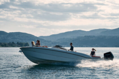 Charter Motorboat CLEAR Libra Open 750 Bandol