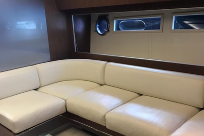 Location Bateau à moteur Riva EGO 68 Antibes