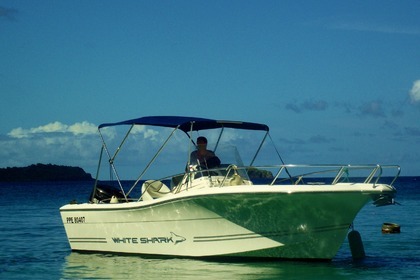 Charter Motorboat KELT WHITE SHARK 226 Gourbeyre