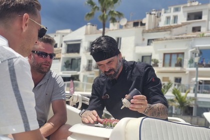 Yate en Puerto Banus para 9 personas