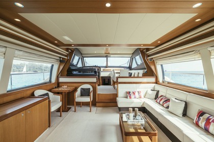 TO ESCAPE  Ferretti Altura 690