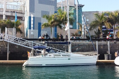 Charter Sailboat Jeanneau Sun Odyssey 35 Las Palmas de Gran Canaria
