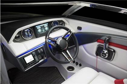 FOUR WINNS HORIZON 210 RS