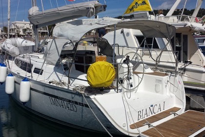 Noleggio Barca a vela BAVARIA 33 CRUISER Portiglioni