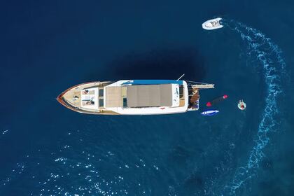 Charter Motor yacht Custom Blanka Podstrana