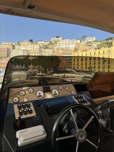 Napels Motorboat Nautica Esposito Positano 38 ( con stabilizzatore seakeeper 3 ) alt tag text