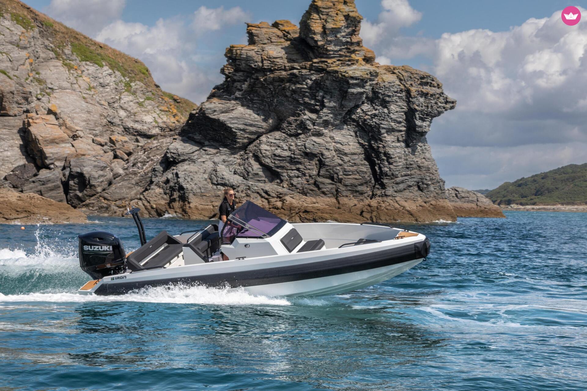 Bateau à moteur IRON BOATS IRON 6.47 200cv