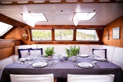 , charters tripulados en Costa Brava