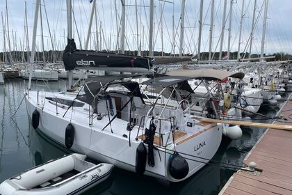 Hire Sailboat Elan Marine Elan E4 Pula