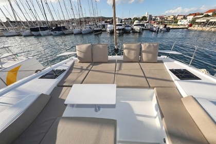 Hyra båt Katamaran Catana Group Bali 4.2 - 4 + 1 cab. Trogir