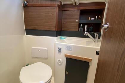 Νοικιάστε αυτό 1080 σκάφος χω