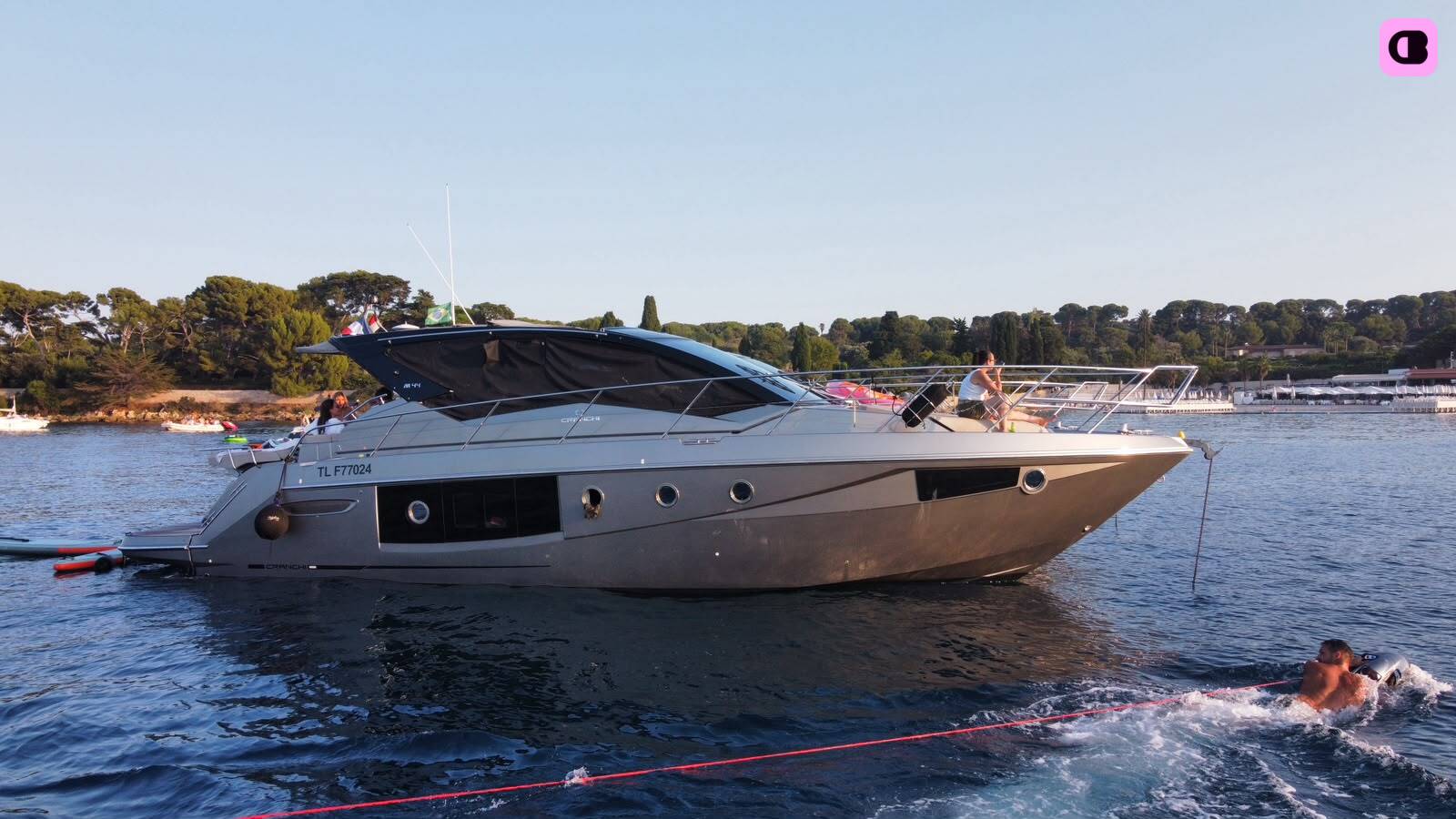 Bateau à moteur Cranchi M44 800cv 6