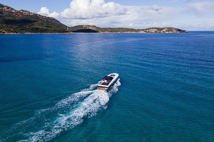 Noleggio Barca a motore Itama 55 Baja Sardinia