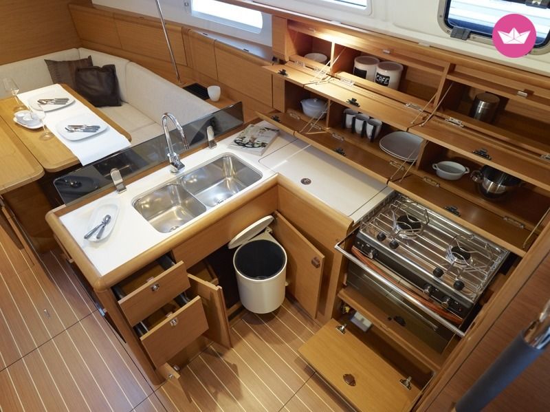 Jeanneau Sun Odyssey 379 in Ajaccio  