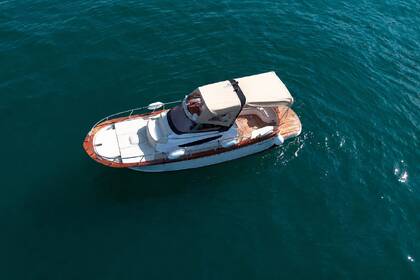 Hyra båt Motorbåt private tour Gozzo 8,50 Capri