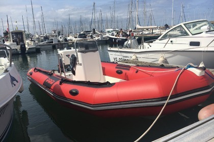 Rental RIB ZODIAC Pro 12 Île d'Yeu