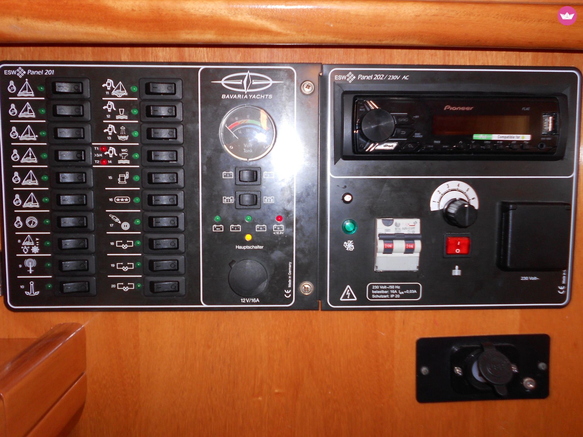 Bavaria 36 Cruiser in Barcelona for hire