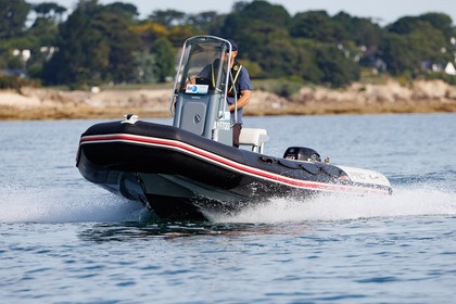 Чартер RIB (надувная моторная лодка) Zodiac Pro 550 Ла Трините-Сюр-Мер