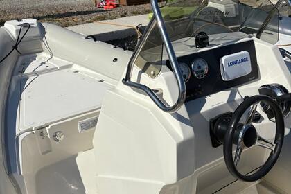 Location Bateau à moteur LOMAC LOMAC 660 Macinaggio