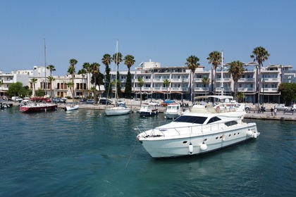 Location Yacht à moteur Ferretti 57 Kos
