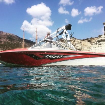 Charter Motorboat Tige Z1 Milos