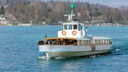 Location Bateau à moteur Vevey Custom Genève