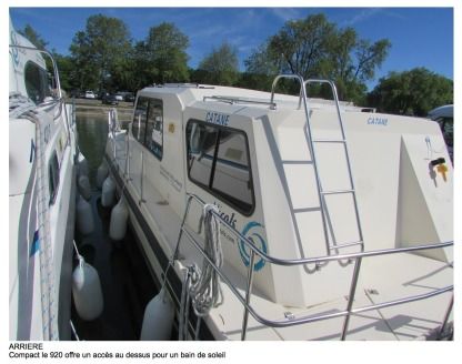 Location Bateau à moteur Nicols Riviera 920 Montreux-Château