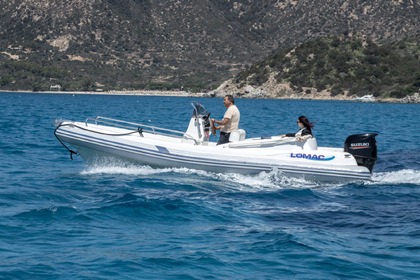 Gommone Lomac 6,70 mt Noleggio con Patente in Villasimius