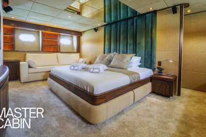 Luxury 35 Meter Motoryacht in Bodrum