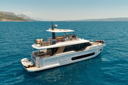 Rental Motorboat  Azimut Magellano 60 Podstrana