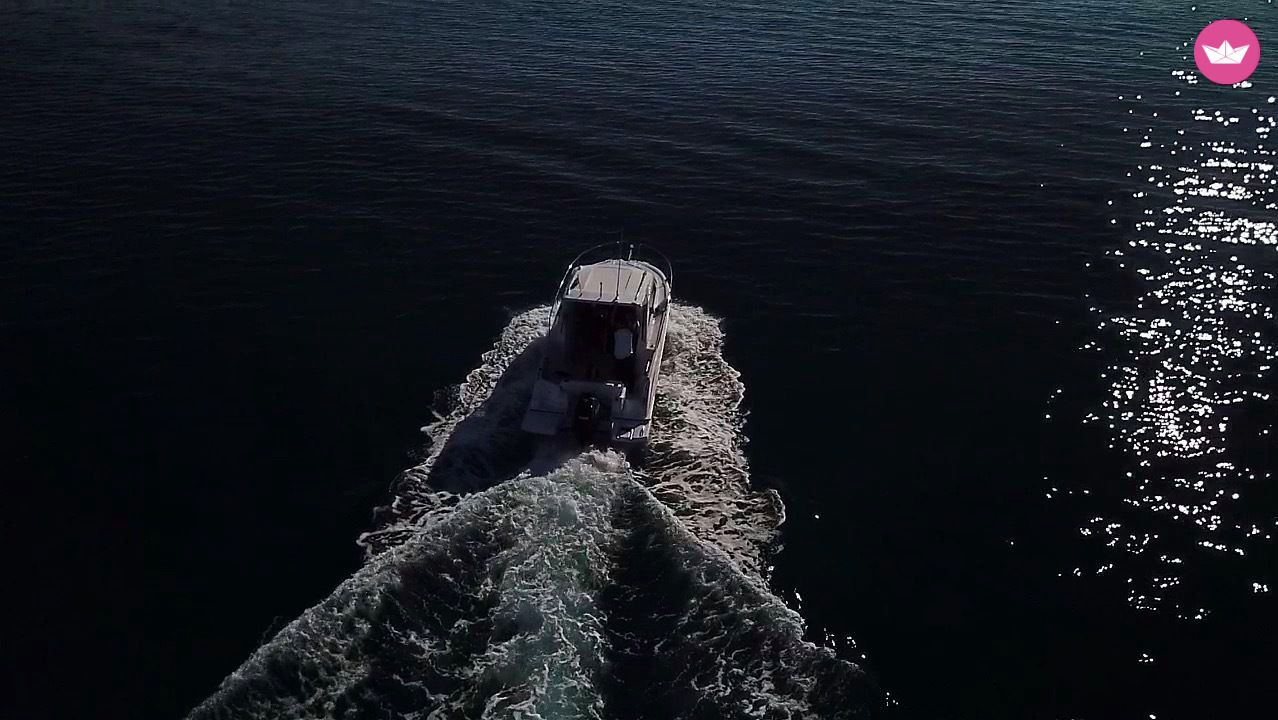 Bateau à moteur Benetau antares 7 ob 150cv 7