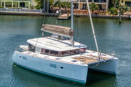 Hire Catamaran Lagoon Lagoon 400 S2 Sliema