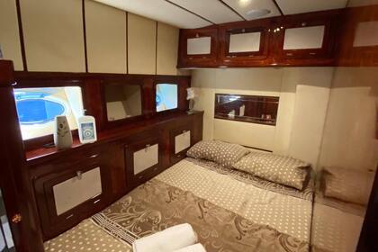 Spacious and comfortable yacht in the Bosphorus