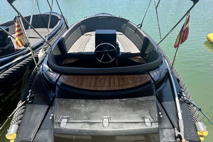 Alquila este 500 Tender para conocer las playas de