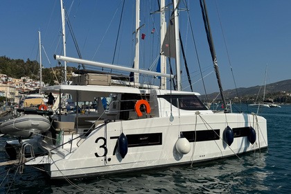 Hire Catamaran  Aventura 37 Athens