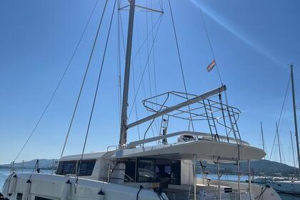 Charter Catamaran Dufour Yachts Dufour 48 Catamaran - 5 + 1 cab. Split