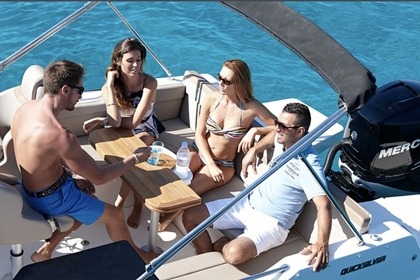 Quicksilver activ 755 sundeck