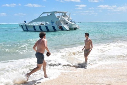 PREMIUM YACHT RENTAL:ALL INCLUSIVE CAPTAIN AND CREW